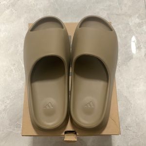Adidas Yeezy Slide Earth Brown